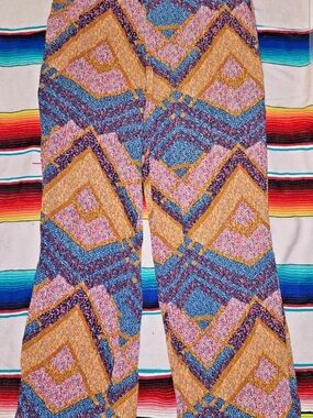 H&M Cochella Size 6 Multi-Color Geometric Comfort Pants 100% Viscose